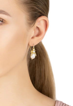 Pearl Honey Bee Earring Gold