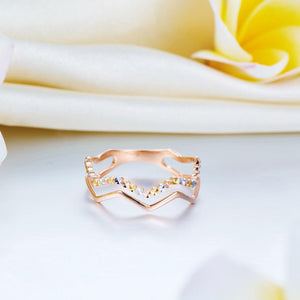 Solid 18K/750 Rose Gold Wave Band Ring