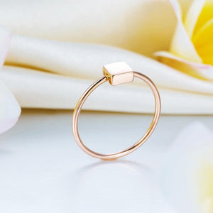 Solid 18K/750 Rose Gold Square Ring