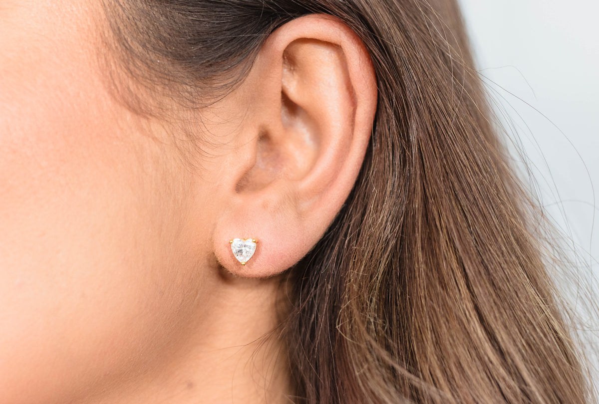 SWEETHEART HEART STUDS GOLD
