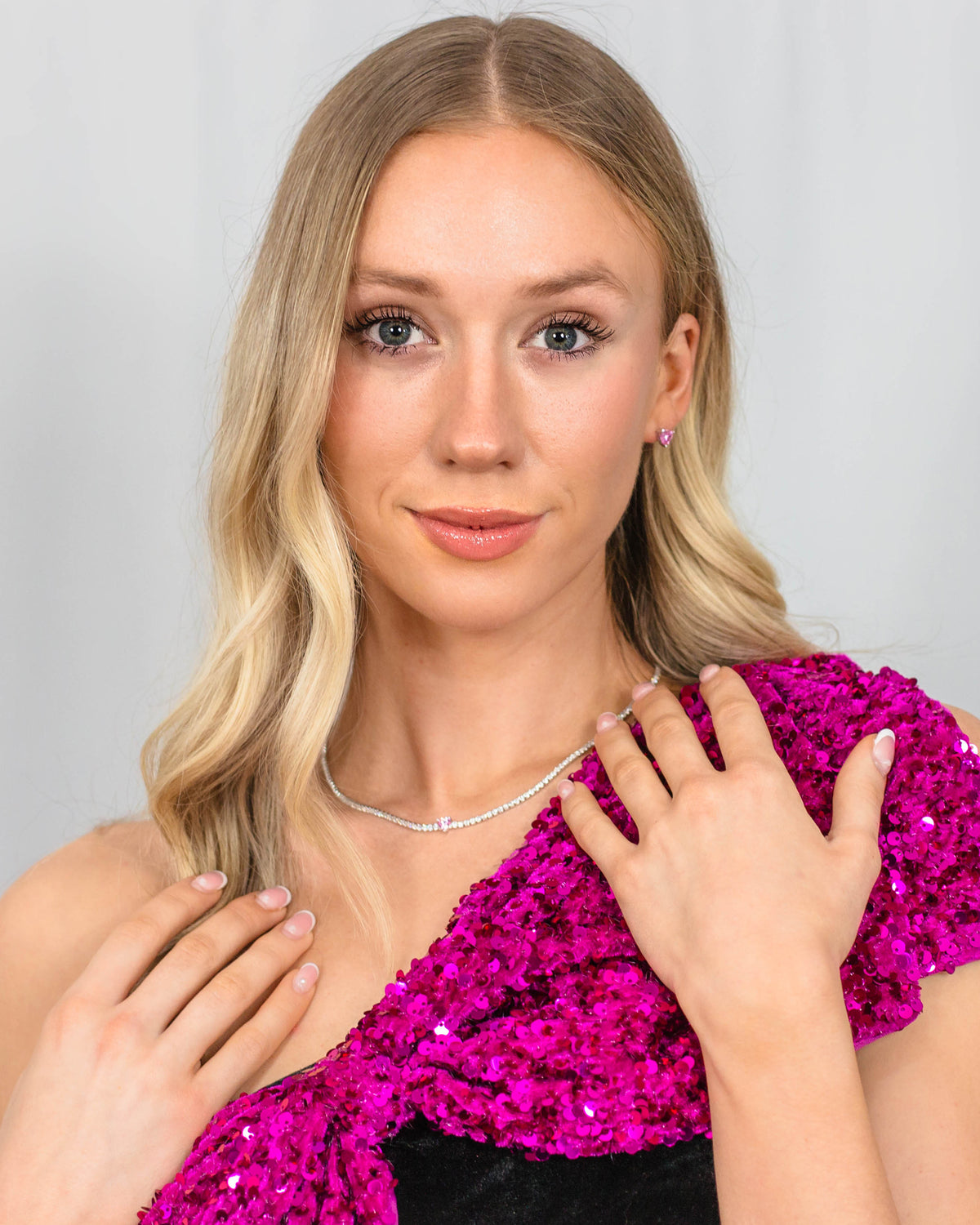 SWEETHEART HEART STUDS SILVER