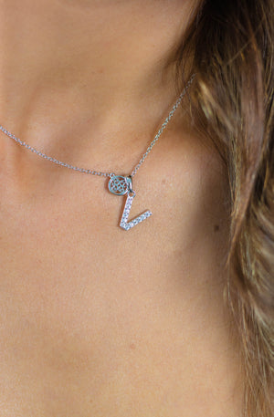 LUXURY LETTERS V INITIAL PENDANT SILVER
