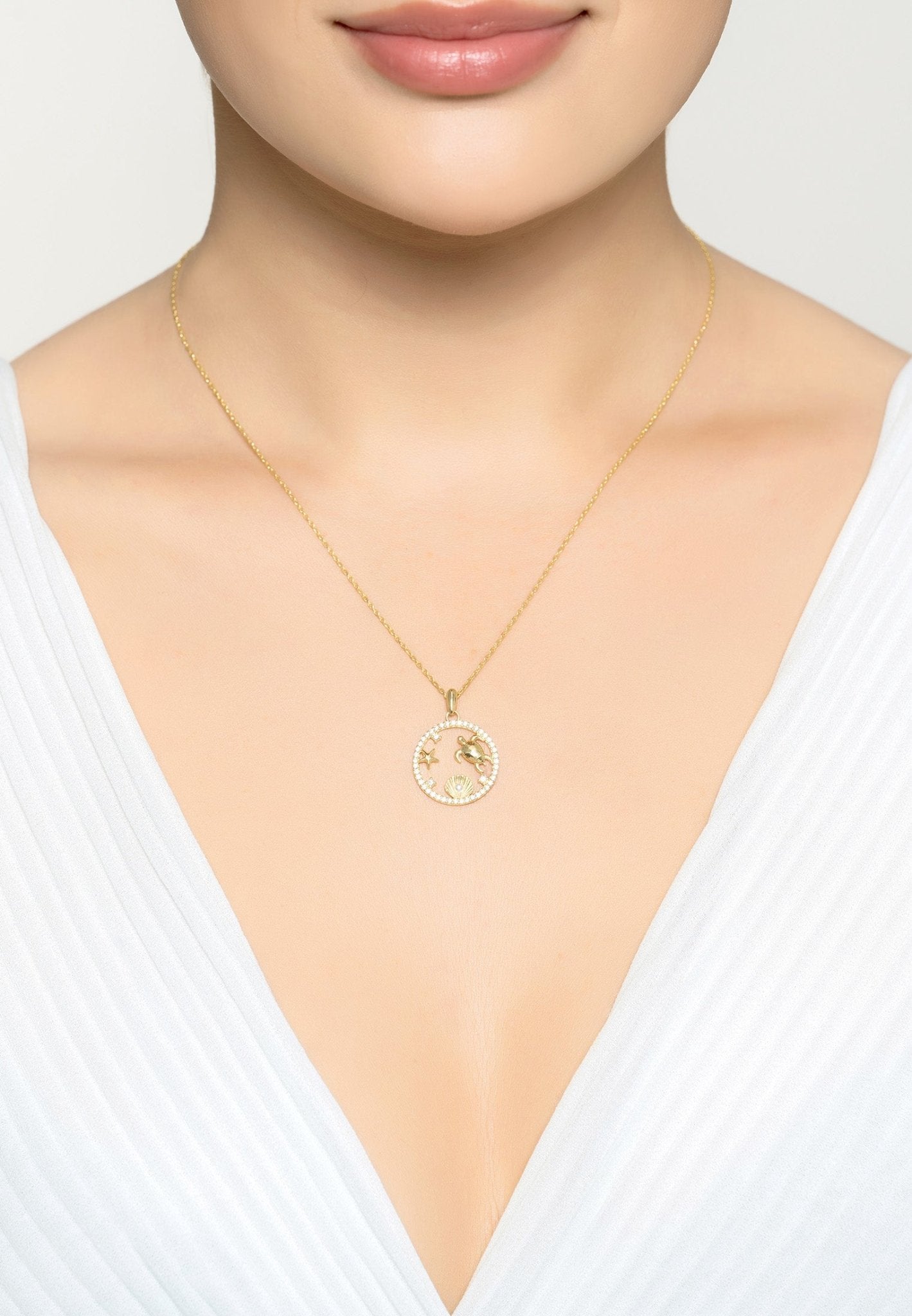 Oceania Pendant Necklace Gold
