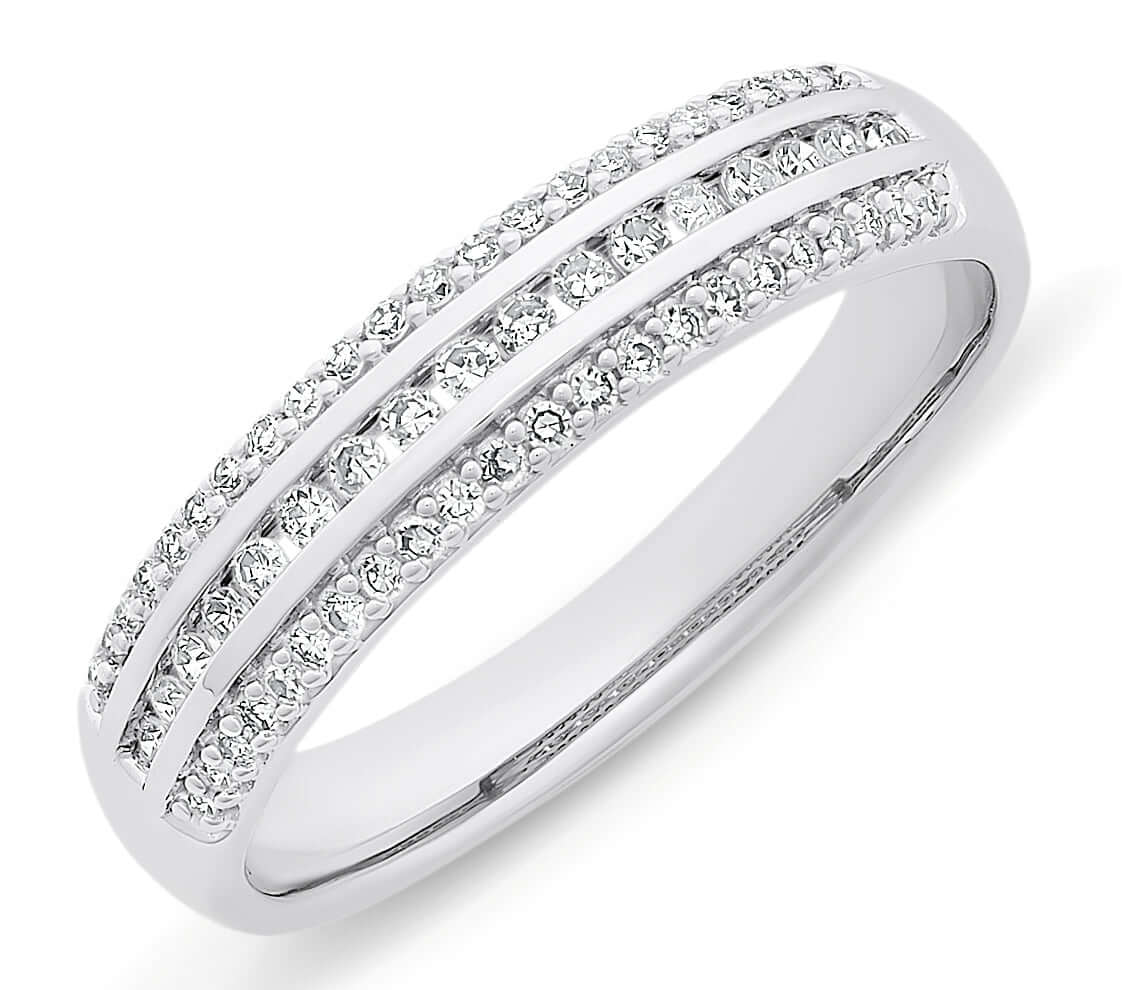 9K White Gold Channel Diamond Ladies Ring M2958