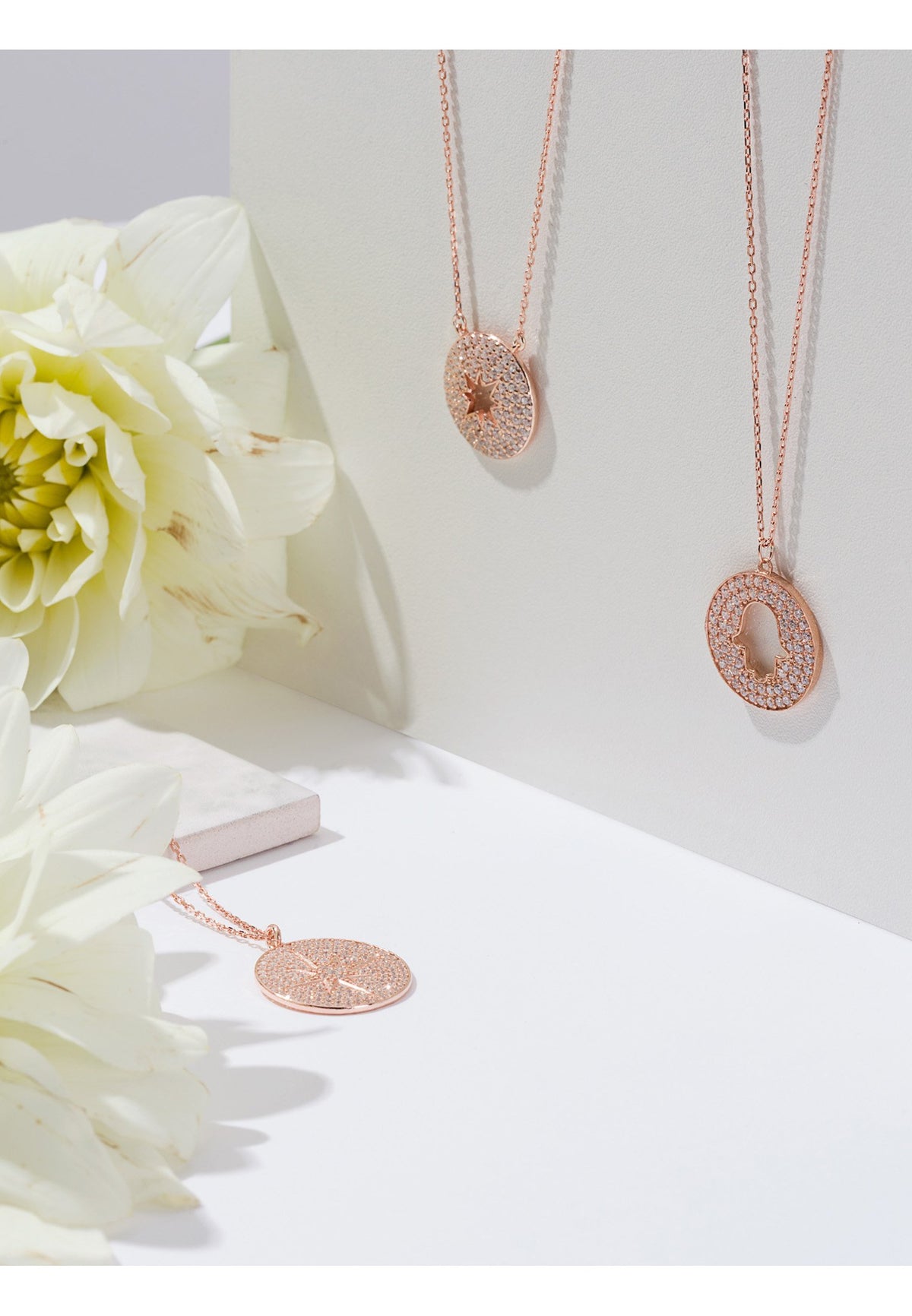 Starburst Disc Pendant Necklace Gold