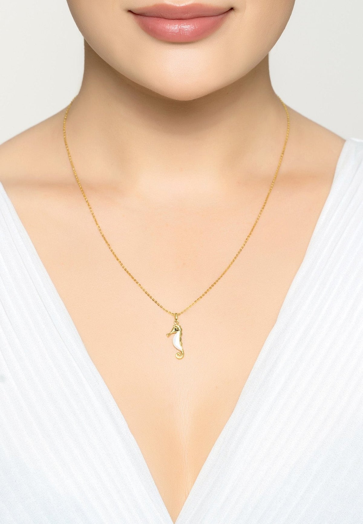 Seahorse Pearl Necklace Gold