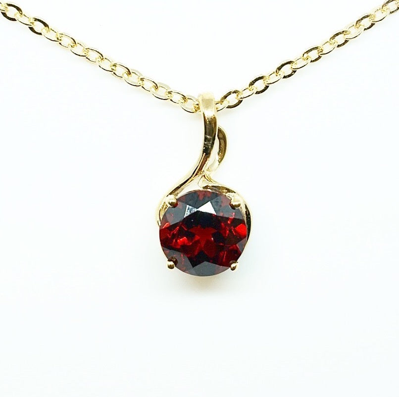 14K Yellow Gold Garnet Pendant