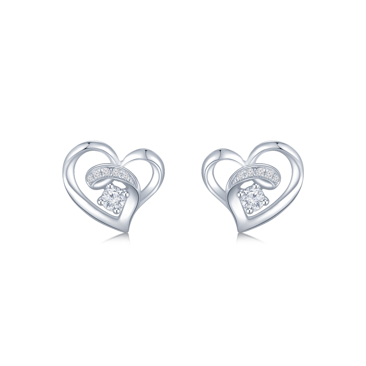 18K White Gold Diamond Heart Earrings